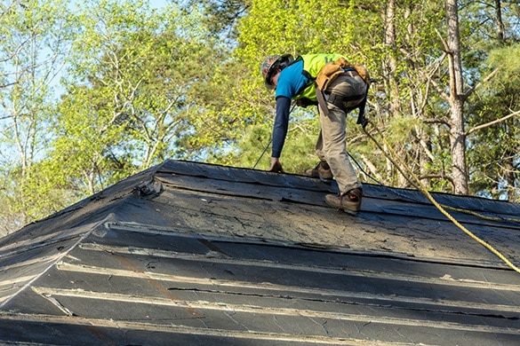 commercial roofer